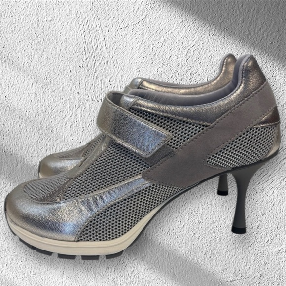 Sneex “Tepper” Silver Limited Edition Leather Mesh Healed Sneakers Sz 8 - Picture 3 of 9
